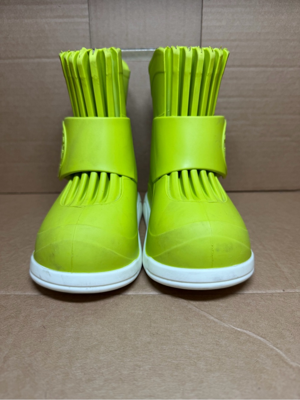 Kids over the shoe rain boot